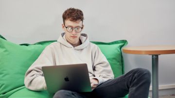 Ambis obor marketingové komunikace ti otevře dveře do světa marketingu.