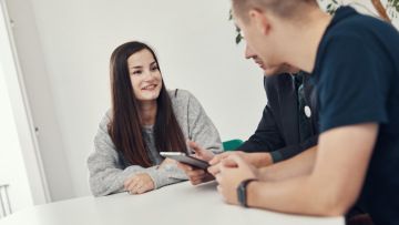 Studuj speciální pedagogiku na Ambis. Uplatníš se jako speciální pedagog, vychovatel v dětském domově, asistent pedagoga a dalších uplatněních.